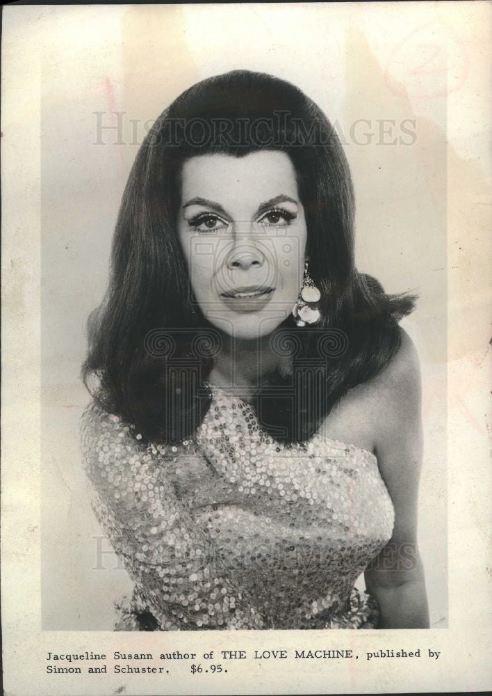 1969 Press Photo Jacqueline Susann - Historic Images