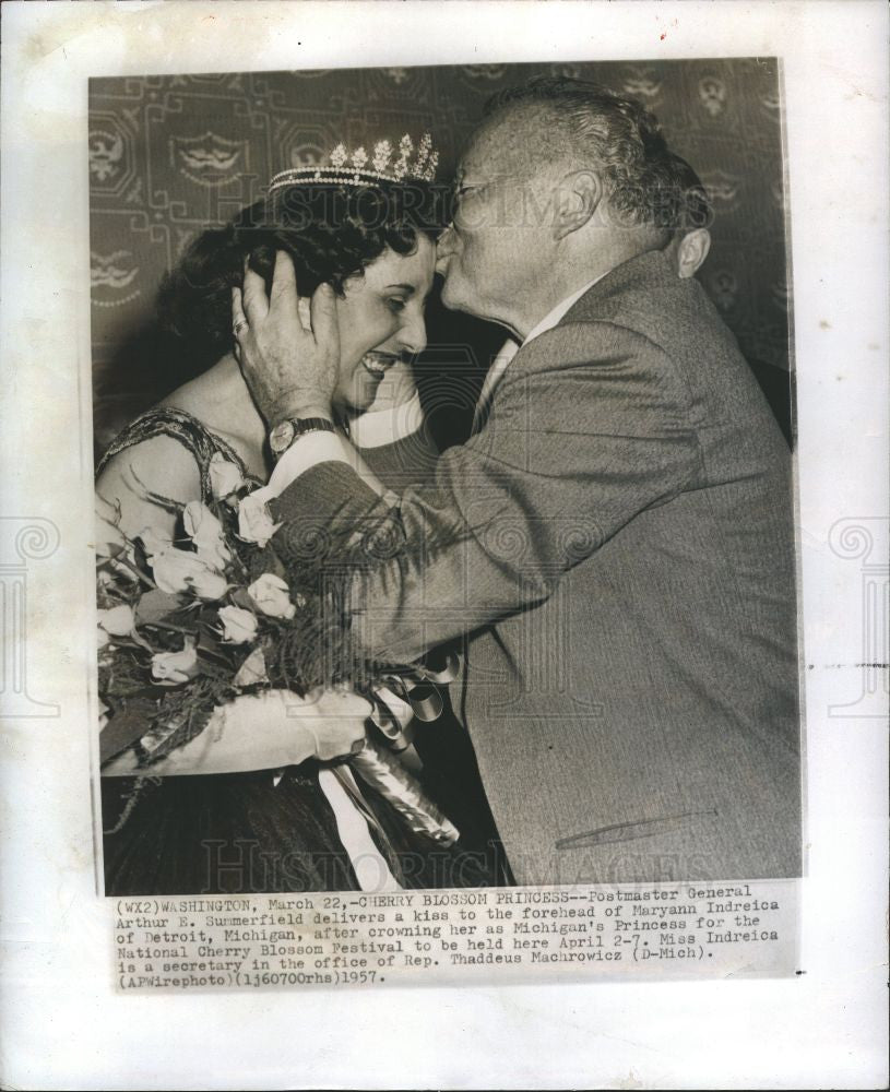 1957 Press Photo Arthur Summerfield Maryann Indreica - Historic Images