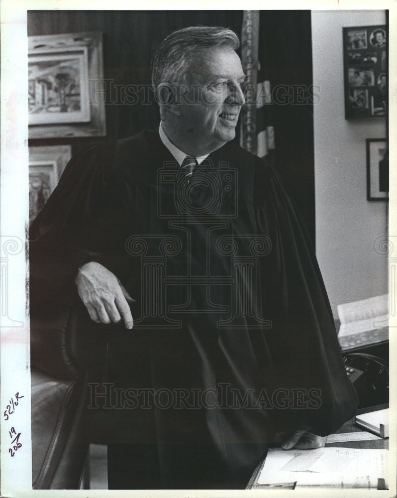 1986 Press Photo Joe B. Sullivan Judge - Historic Images