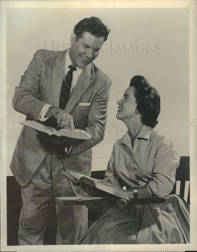 1959 Press Photo Brian Sullivan Frances Wyatt opera ABC - Historic Images