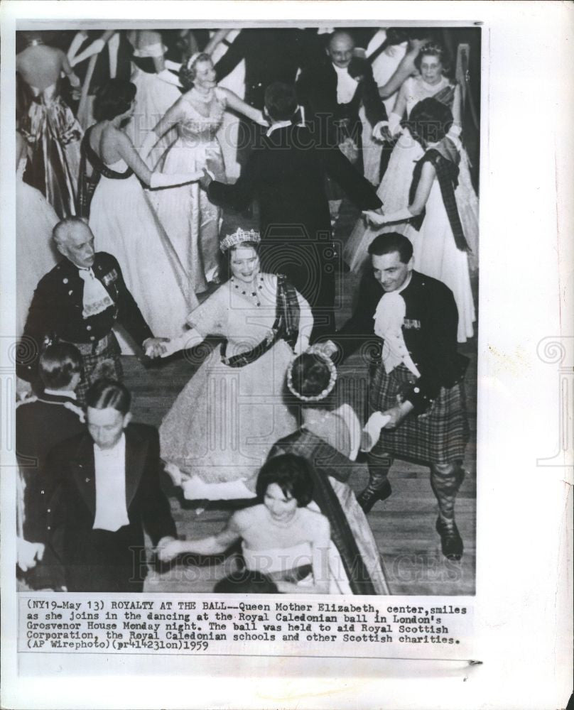 1959 Press Photo Queen Mother Elizabeth, Royal Caledoni - Historic Images