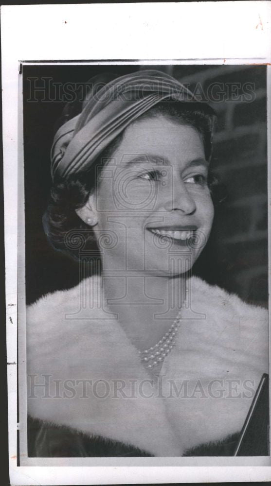 1958 Press Photo Queen Elizabeth II - Historic Images