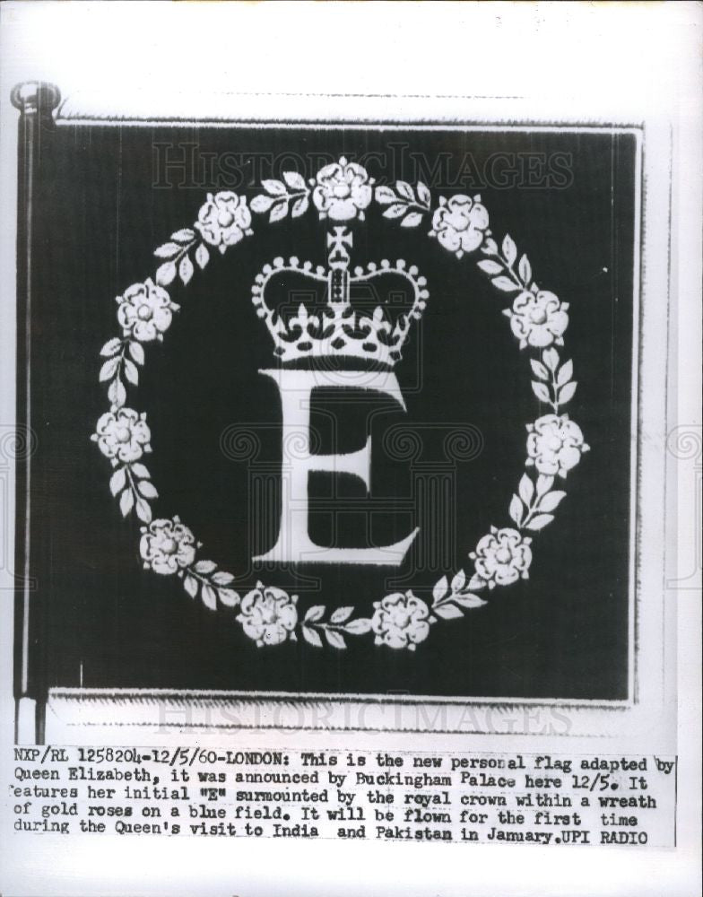 1960 Press Photo Queen Elizabeth New Personal Flag - Historic Images