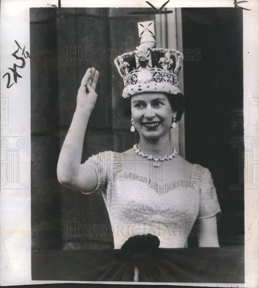 1977 Press Photo England Loyal Family - Historic Images