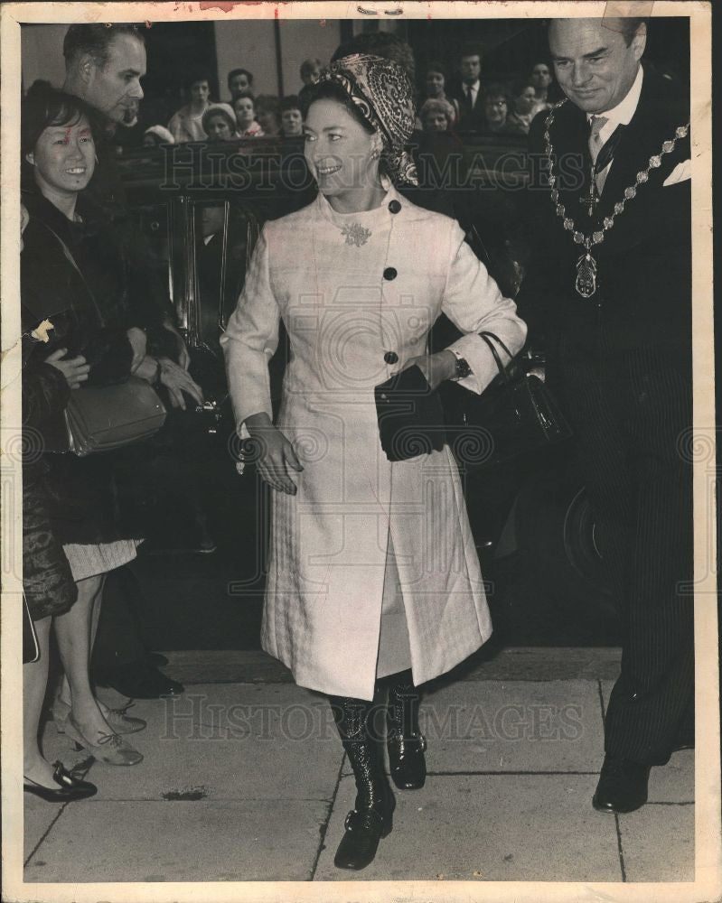 1971 Press Photo Princess Margaret ERF Nurses Midwives - Historic Images