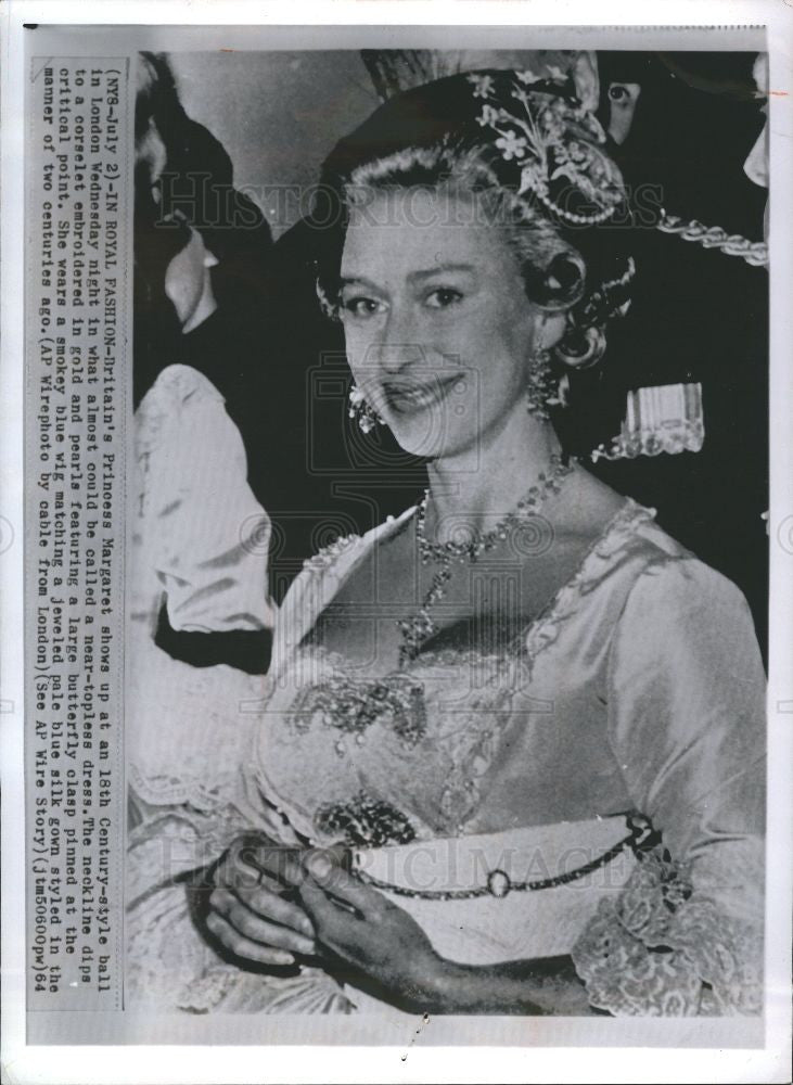 1964 Press Photo Princess Margaret, ball, London - Historic Images
