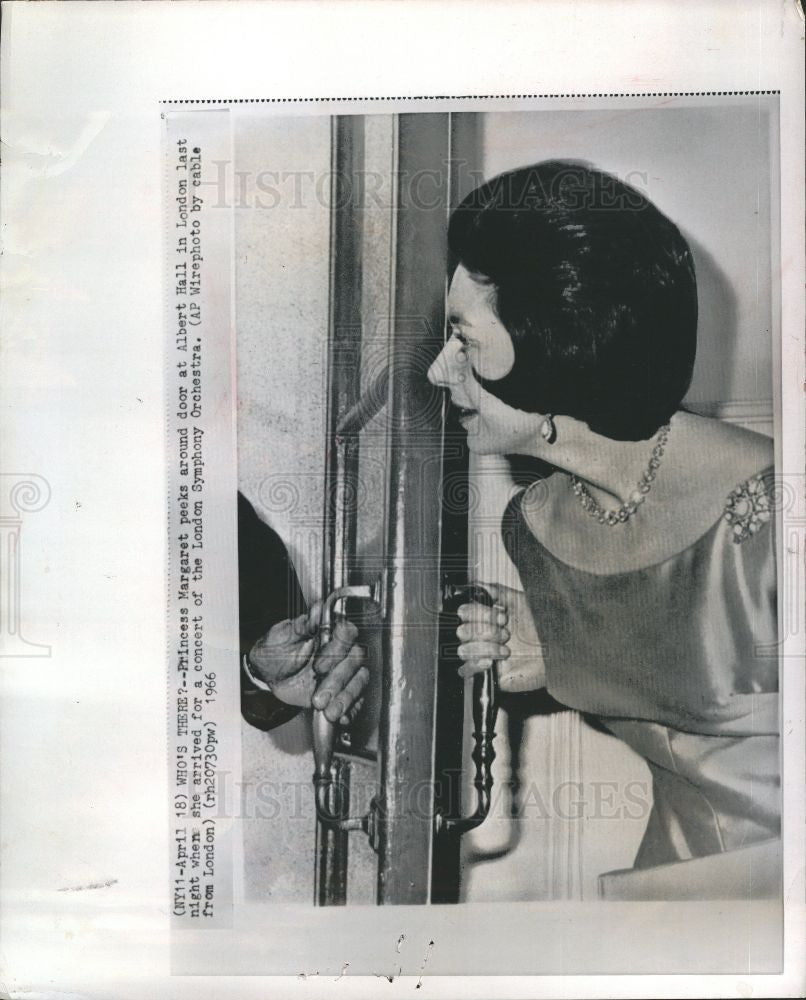 1966 Press Photo Princess Margaret, Albert Hall - Historic Images