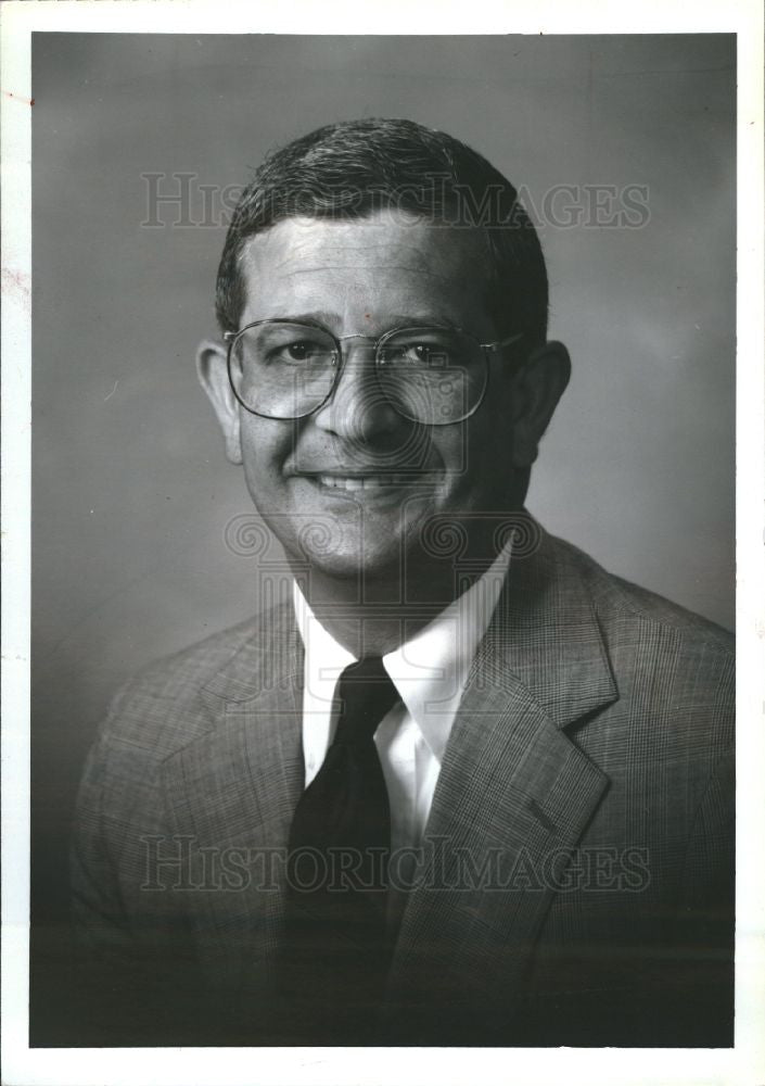 1992 Press Photo Frederick Gravelle National Bank - Historic Images