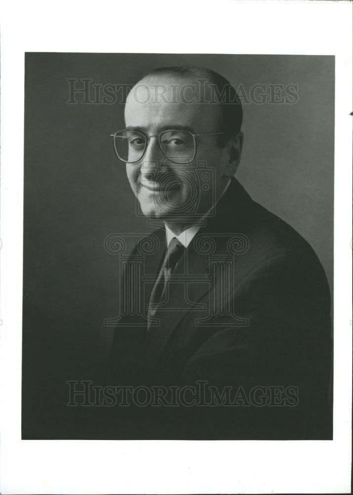 Press Photo chairman and chief executive - Historic Images