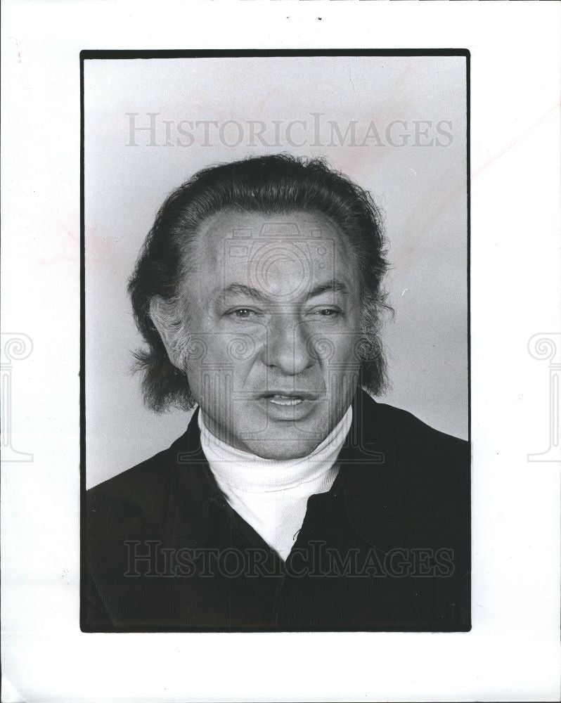 1975 Press Photo Holocaust survivor and author. - Historic Images