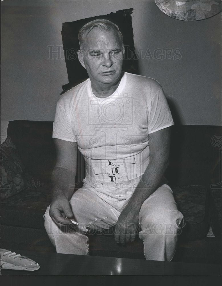 1968 Press Photo Faith Pilgrims John Kushay Fraud Heal - Historic Images