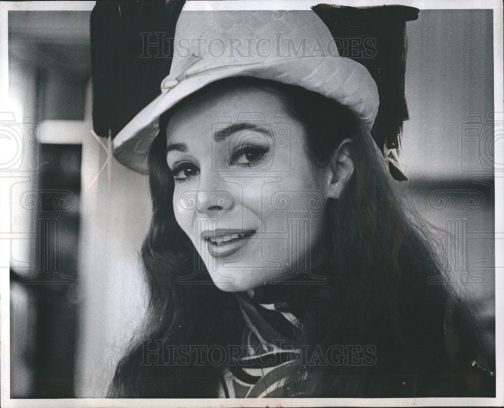 1969 Press Photo Gila Golan fashion model actress films - Historic Images