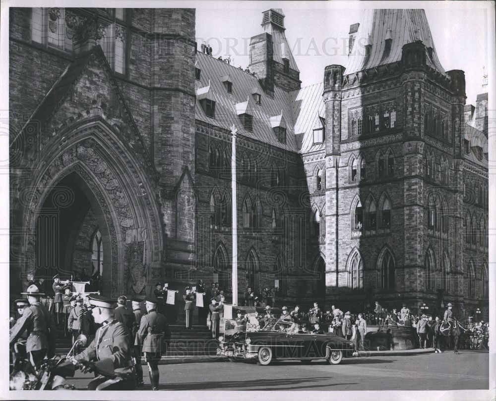 1951 Press Photo Royal Couple Canada's Parliament - Historic Images