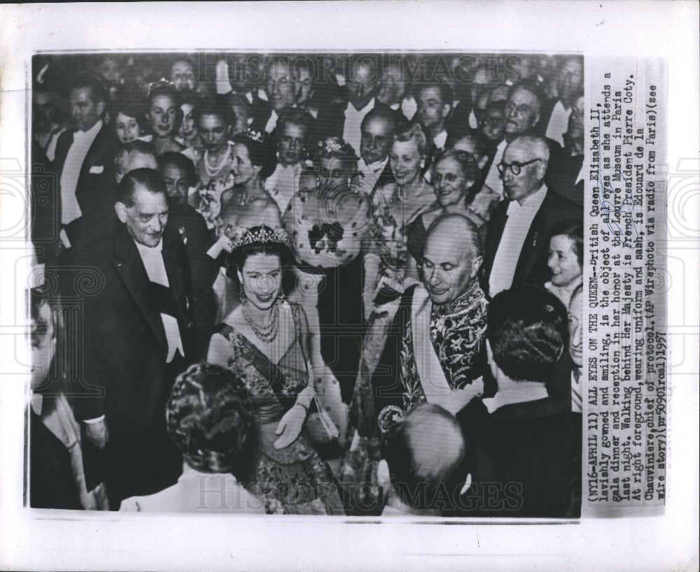 1957 Press Photo Queen Elizabeth II monarch - Historic Images