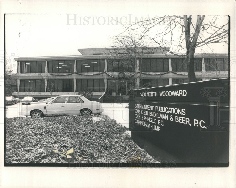 1989 Press Photo Entertainment Publications Building - Historic Images