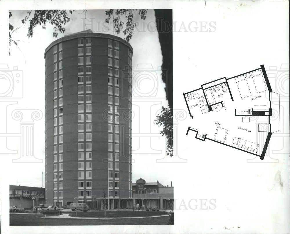 1970 Press Photo Escanaba Harbor Tower Apartments - Historic Images