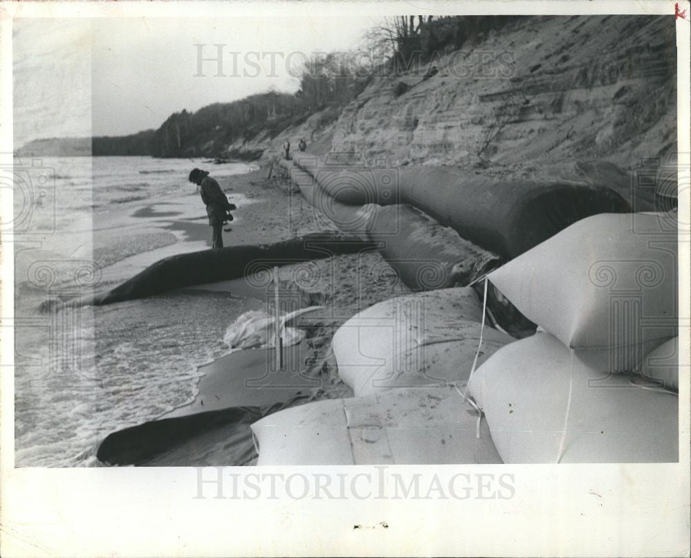 Press Photo Michigan erosion experiment - Historic Images