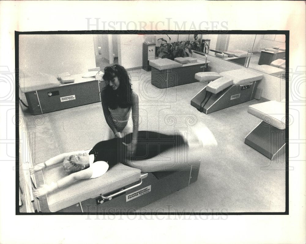 1987 Press Photo Margaret LoVasco Pat Salvaggio workout - Historic Images