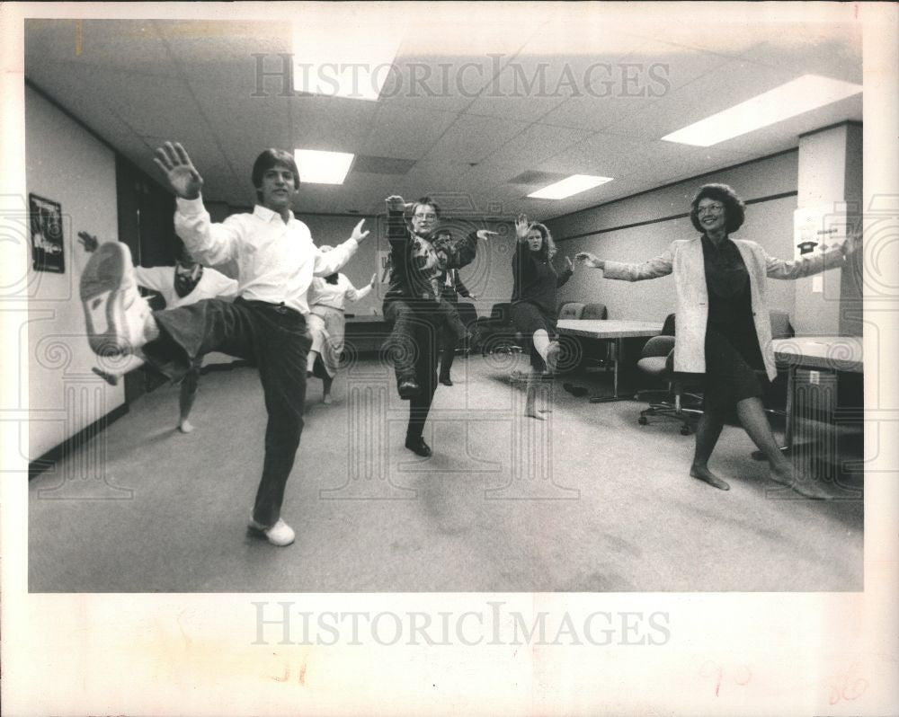 1988 Press Photo Physical exercise physical fitness - Historic Images