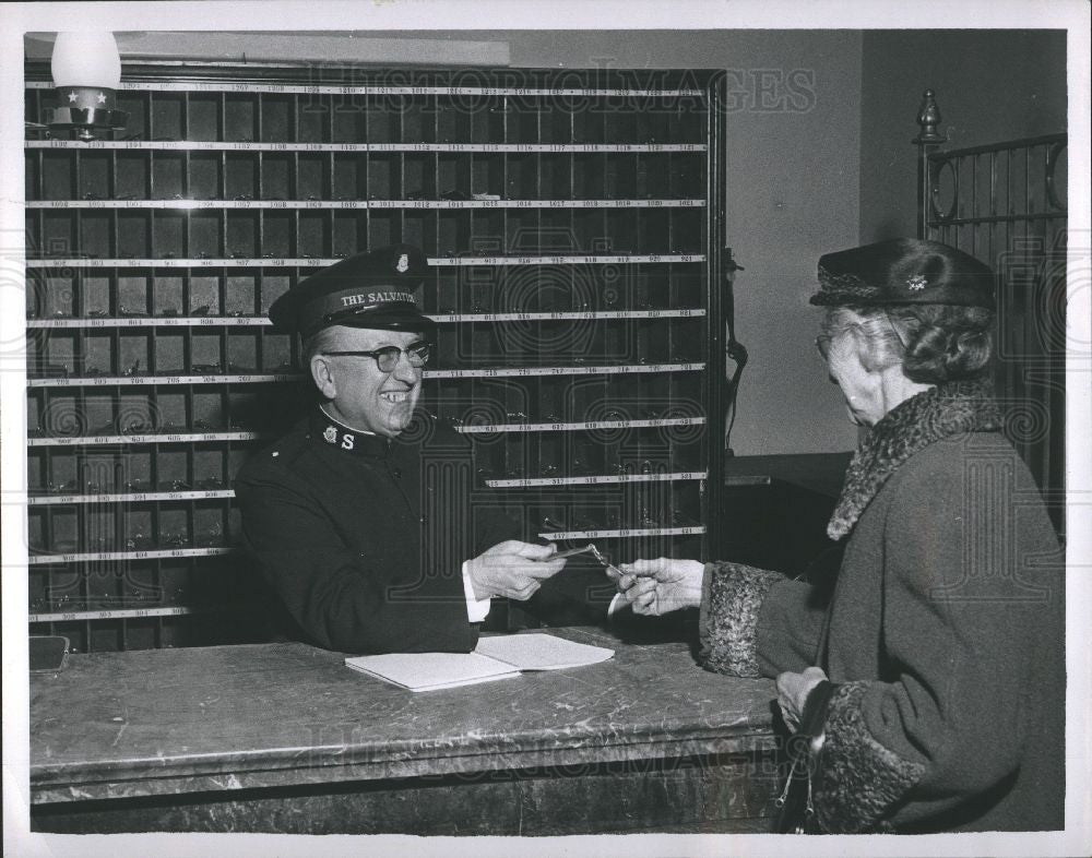 1959 Press Photo Robert McMahon, Salvation army - Historic Images