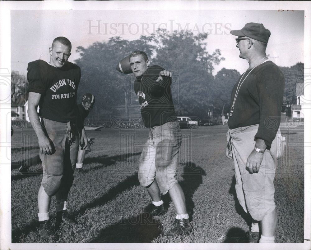1963 Press Photo Milo Sukup Coach - Historic Images