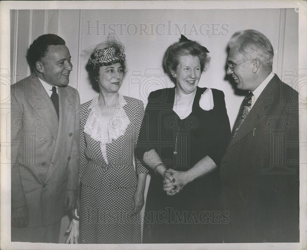 1944 Press Photo A.E. Summerfield Senator Ferguson - Historic Images