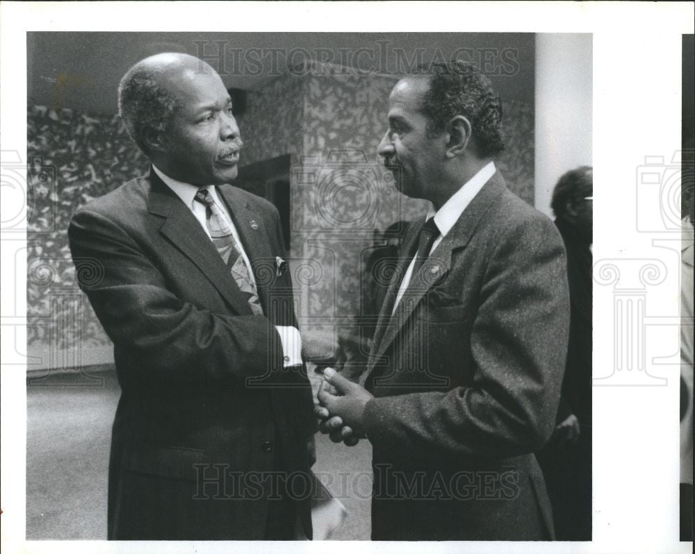 1991 Press Photo Louis Sullivan John Conyers - Historic Images