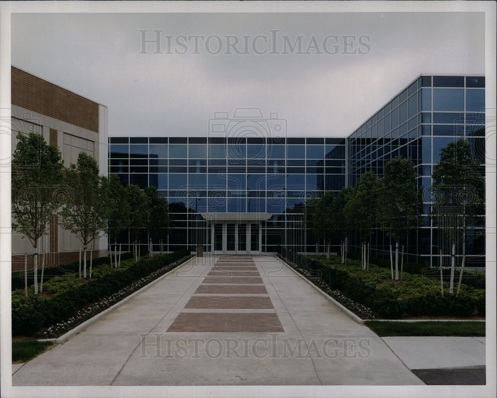 2000 Press Photo Ford Motor iTEK Dearborn Building - Historic Images