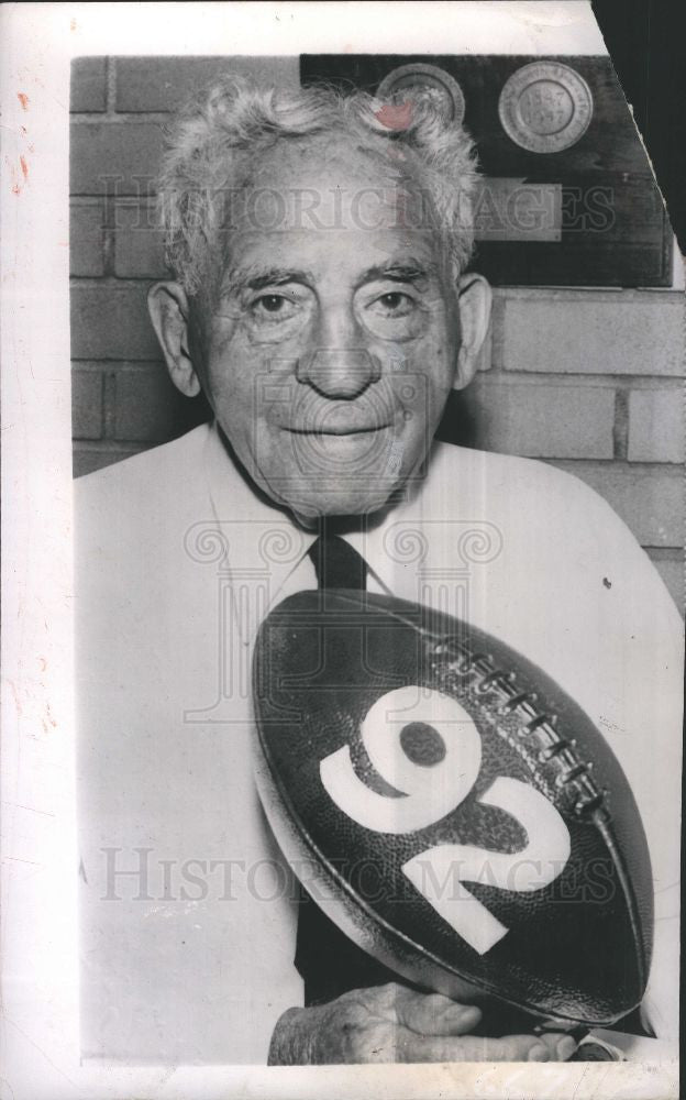 1965 Press Photo Amos Alonzo Stagg Athlete Coach - Historic Images