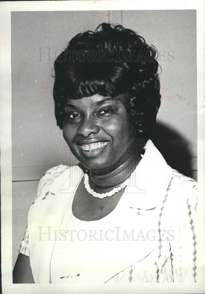 1975 Press Photo Alma Stallworth Historical Department - Historic Images