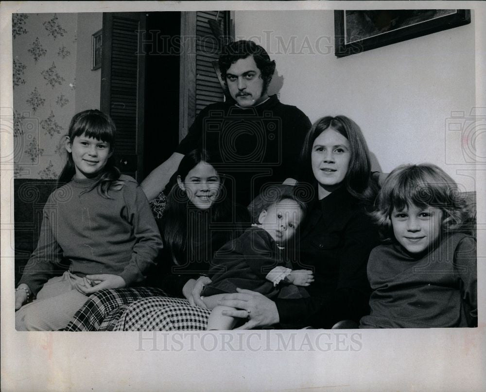 Press Photo Bell Chmielewski Detroit - Historic Images