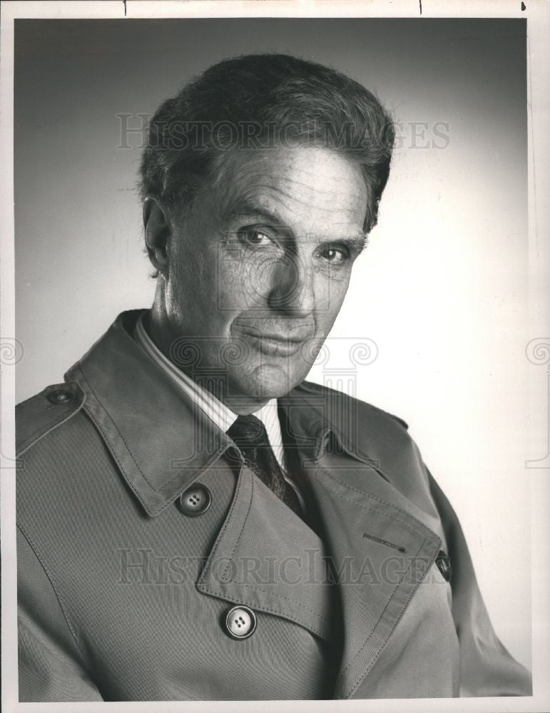 1994 Press Photo Robert Stack Unsolved Mysteries NBC - Historic Images