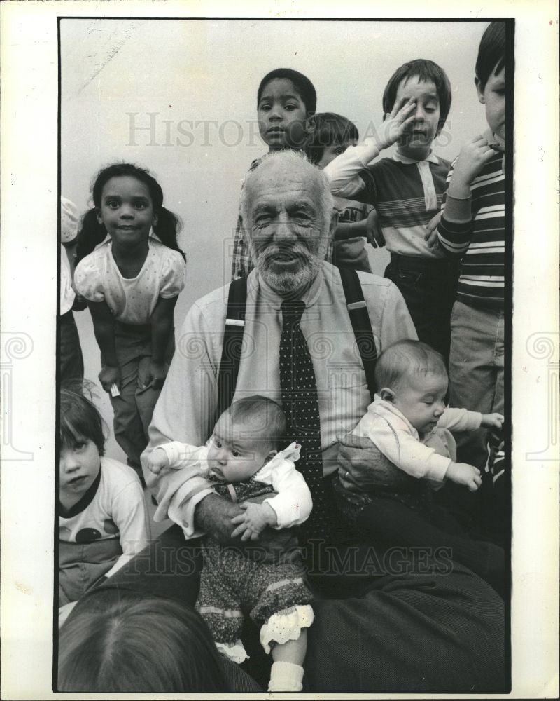 1985 Press Photo Benjamin Spock American pediatrician - Historic Images
