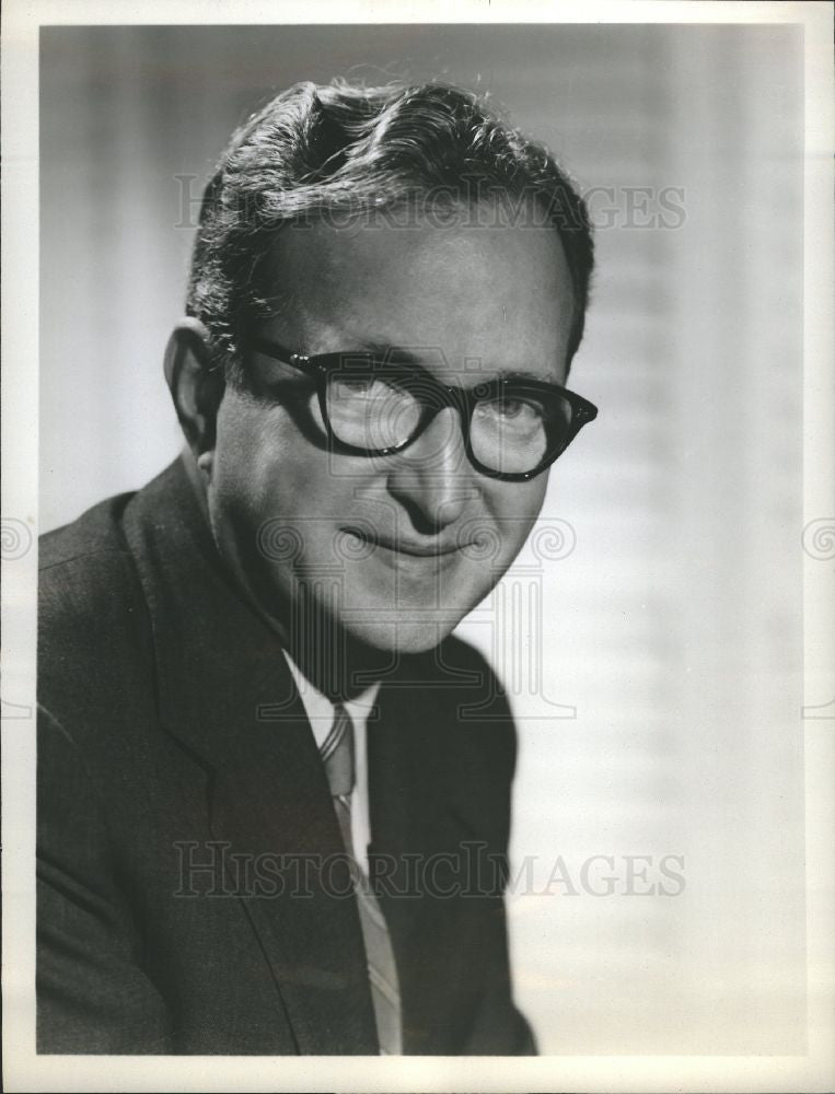 1960 Press Photo Lawrence Spivak News - Historic Images