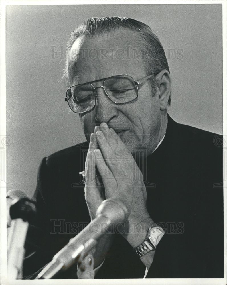 1982 Press Photo Archbishop Szoka, asking for money - Historic Images