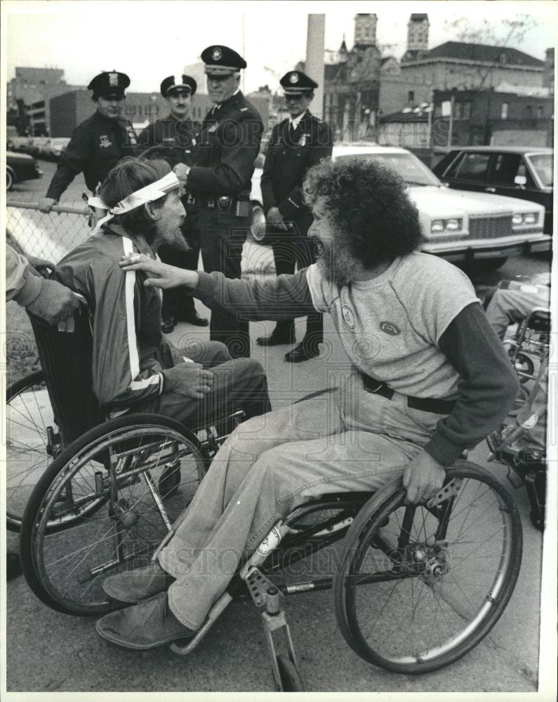 1986 Press Photo James Parker Bob Kafka ADAPT protester - Historic Images