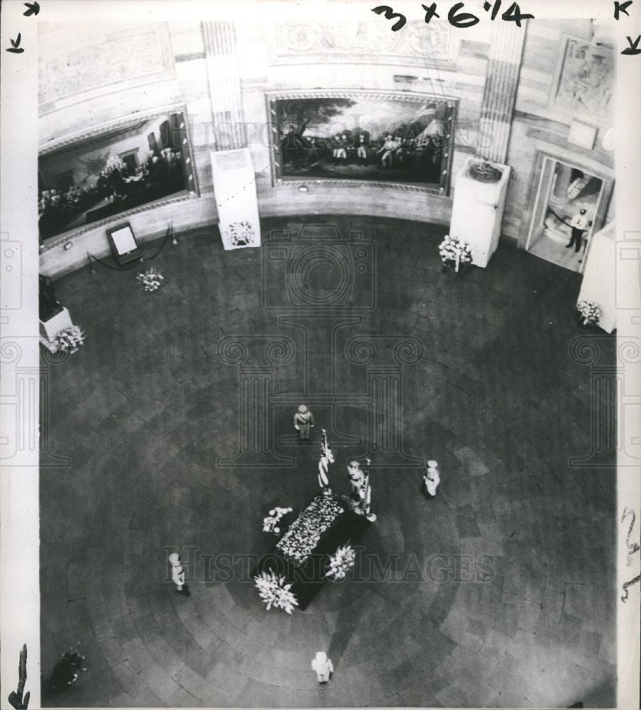 1953 Press Photo Robert A. Taft, Hushed Rotunda - Historic Images
