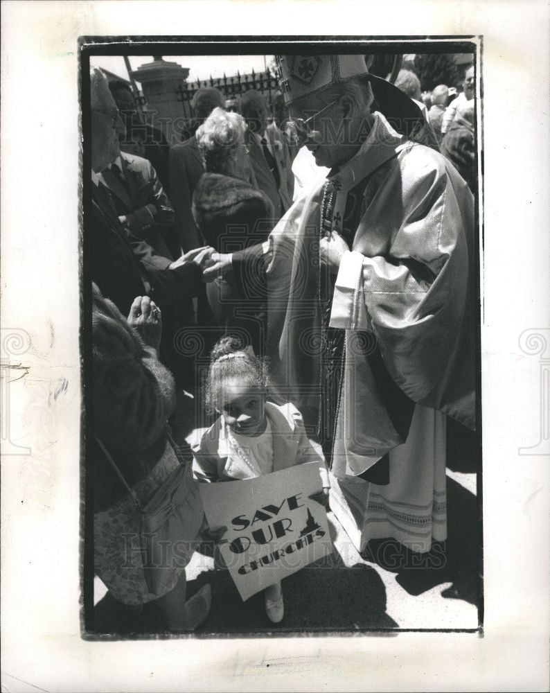 1989 Press Photo Szoka celebrates - Historic Images