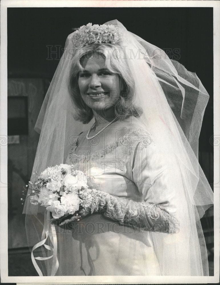 1977 Press Photo Loretta Swit Actress - Historic Images