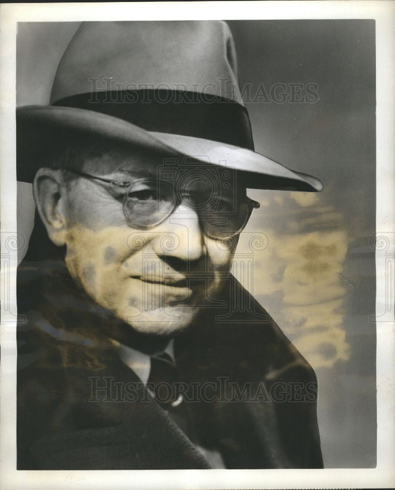 1945 Press Photo Raymond Gram Swing - Historic Images