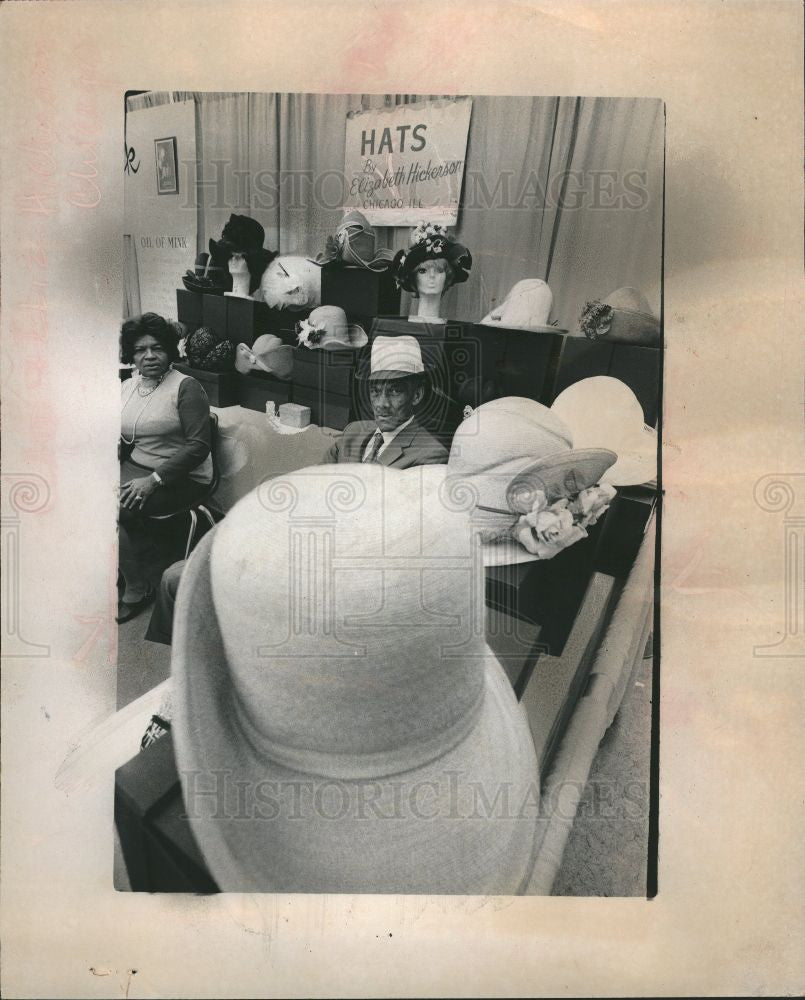 1974 Press Photo Hat Hats Claud Elizabeth Hickerson - Historic Images