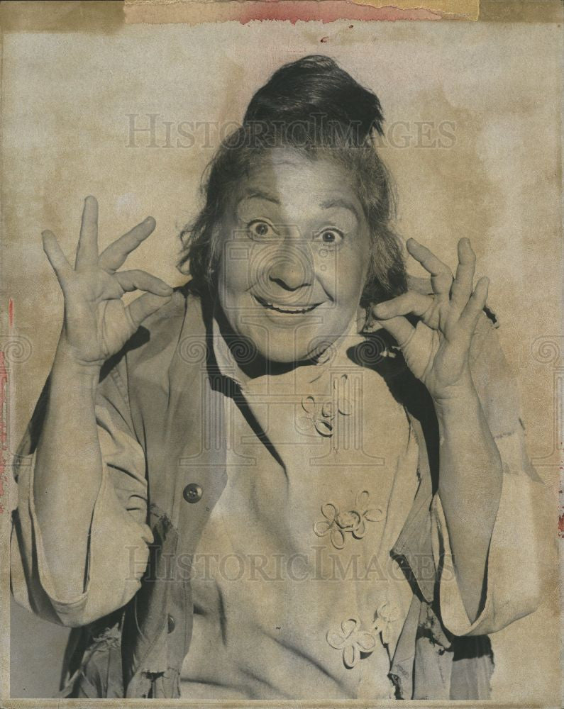 1974 Press Photo English Actress Sylvia Syms - Historic Images