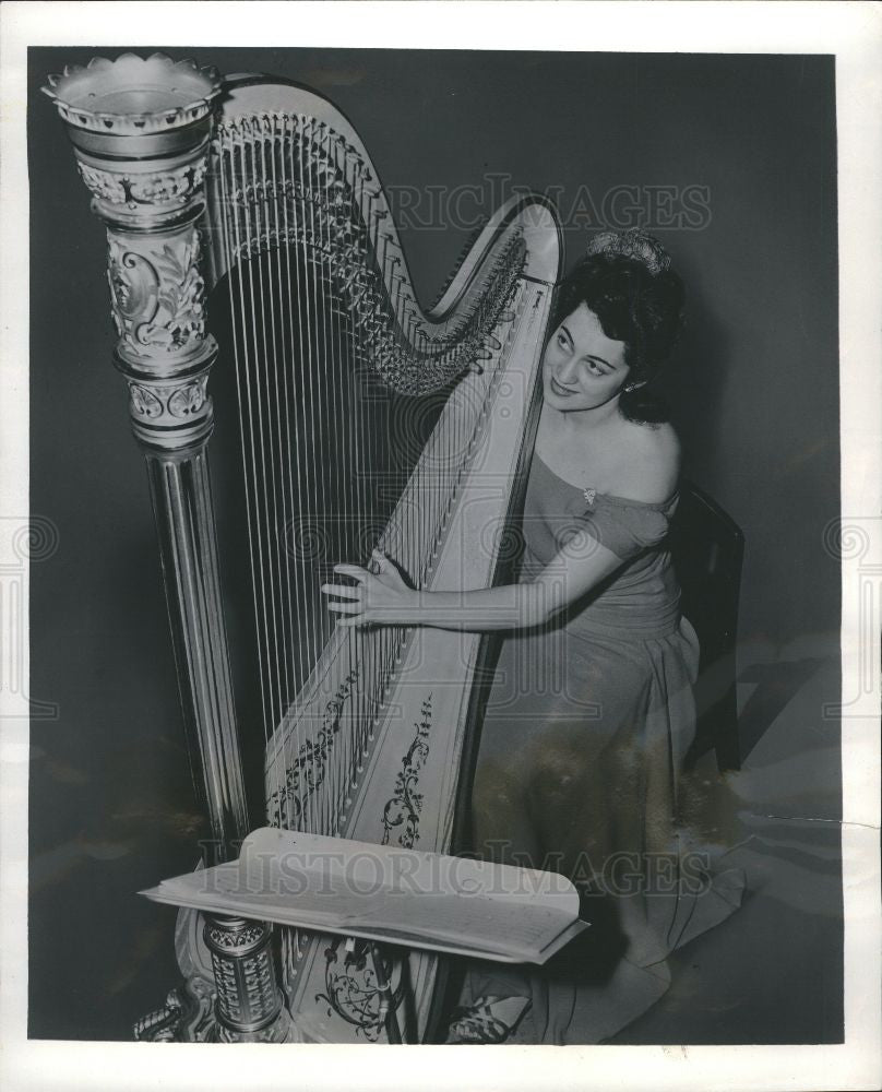 1943 Press Photo Ruth Barman harpist - Historic Images