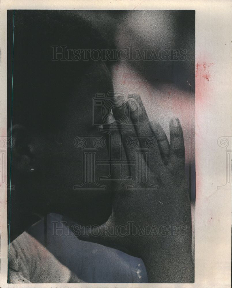 1974 Press Photo Hand front limbs. - Historic Images