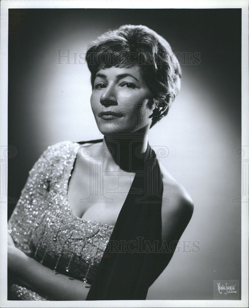 Press Photo Saucy Sylvia Comedienne Pianist Singer - Historic Images