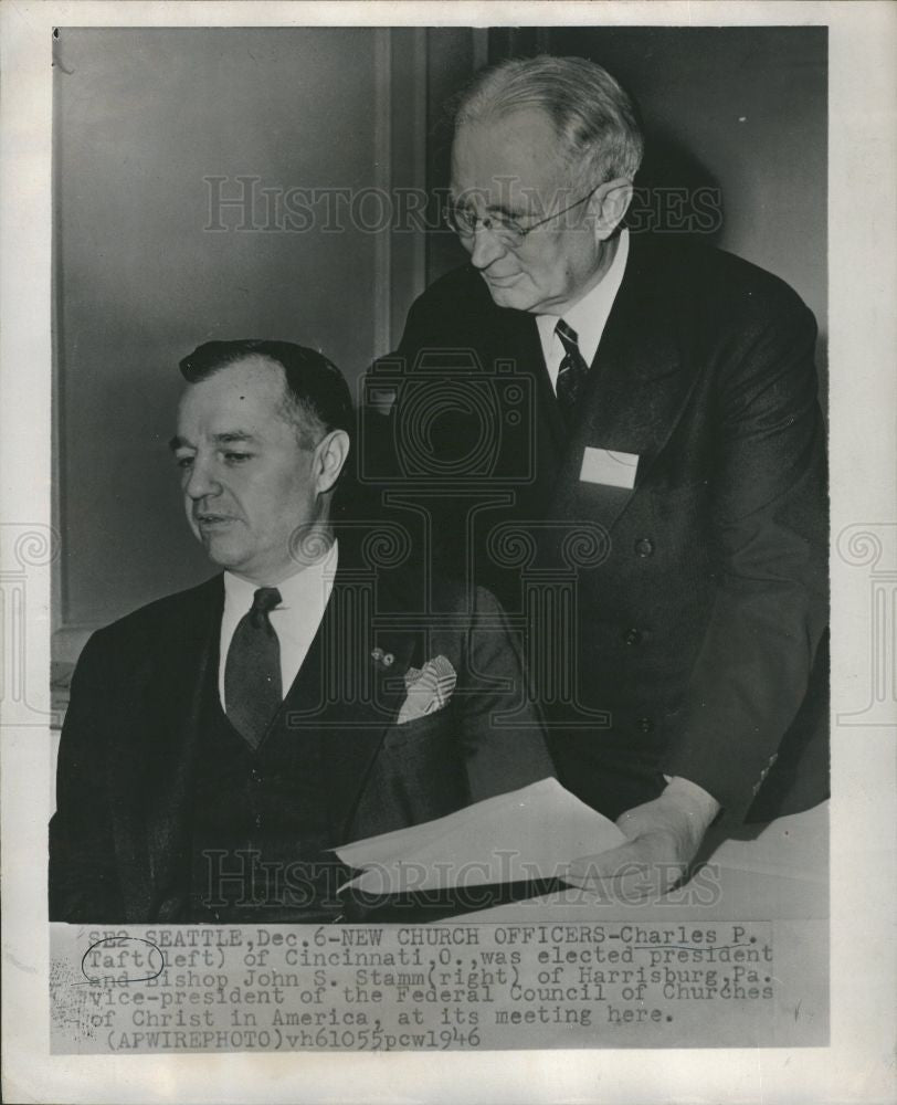 1946 Press Photo Charles P. Taft Bishop John S. Stamm - Historic Images