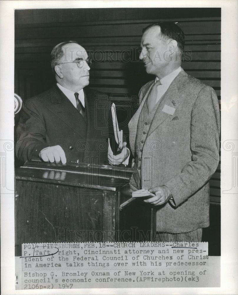 1947 Press Photo Charles P.Taft & Bishop G. Bromley - Historic Images