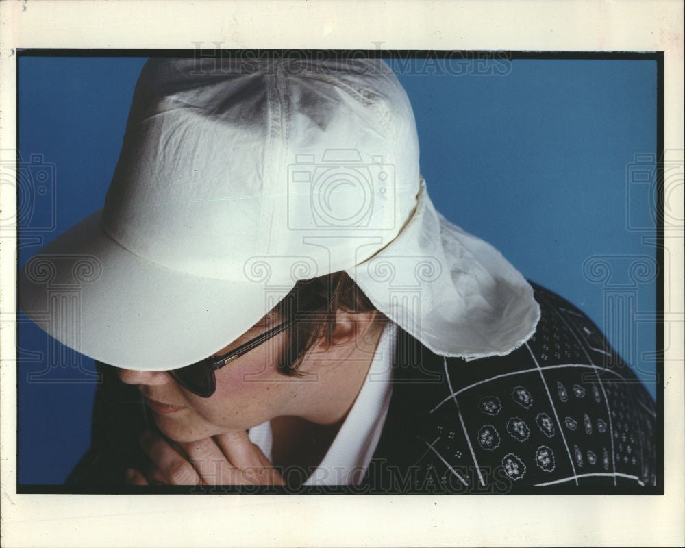 1992 Press Photo Hat - Historic Images