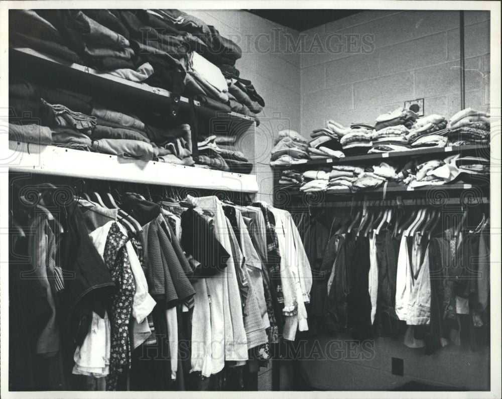 1982 Press Photo D.J. Healy Center - Historic Images