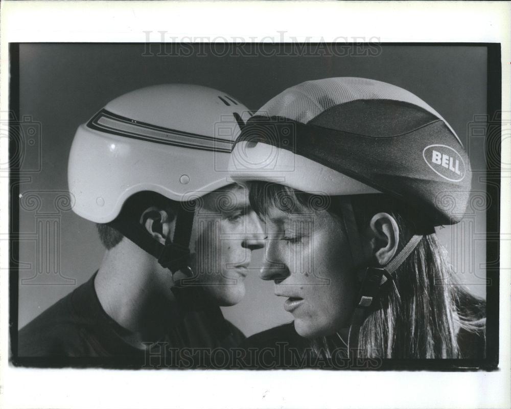 1990 Press Photo hard-shell helmet soft-shell safer - Historic Images